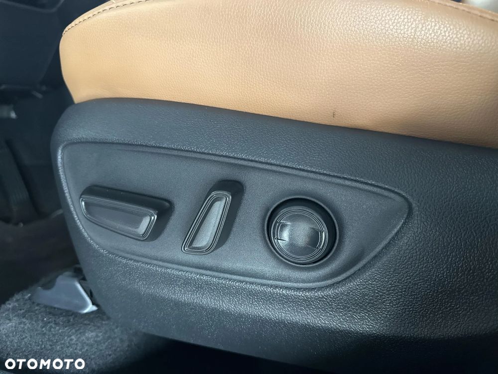 Toyota Highlander 2.5 Hybrid Executive Style - 17