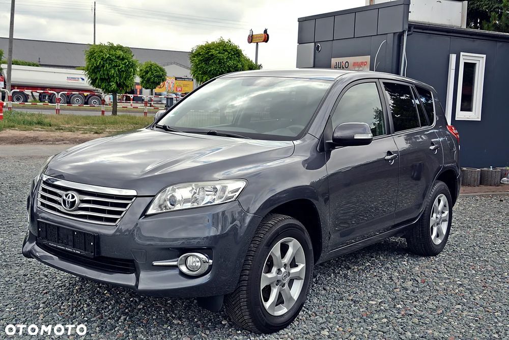 Toyota RAV4 2.2 D-4D Sol - 2