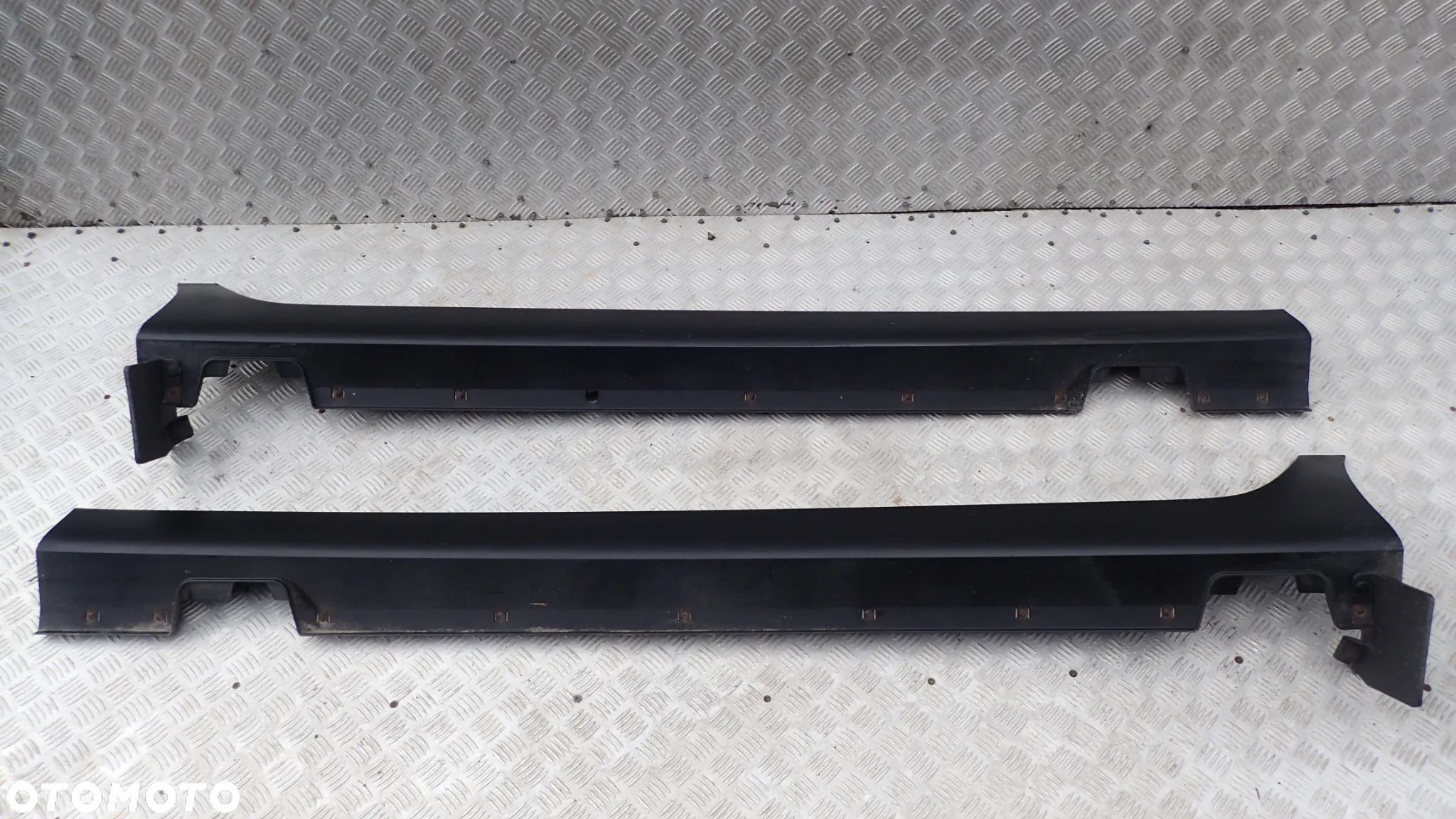 PRÓG LISTWA PROGOWA LEWA HYUNDAI IX35 87753-2S000 / 87754-2S000 - 1