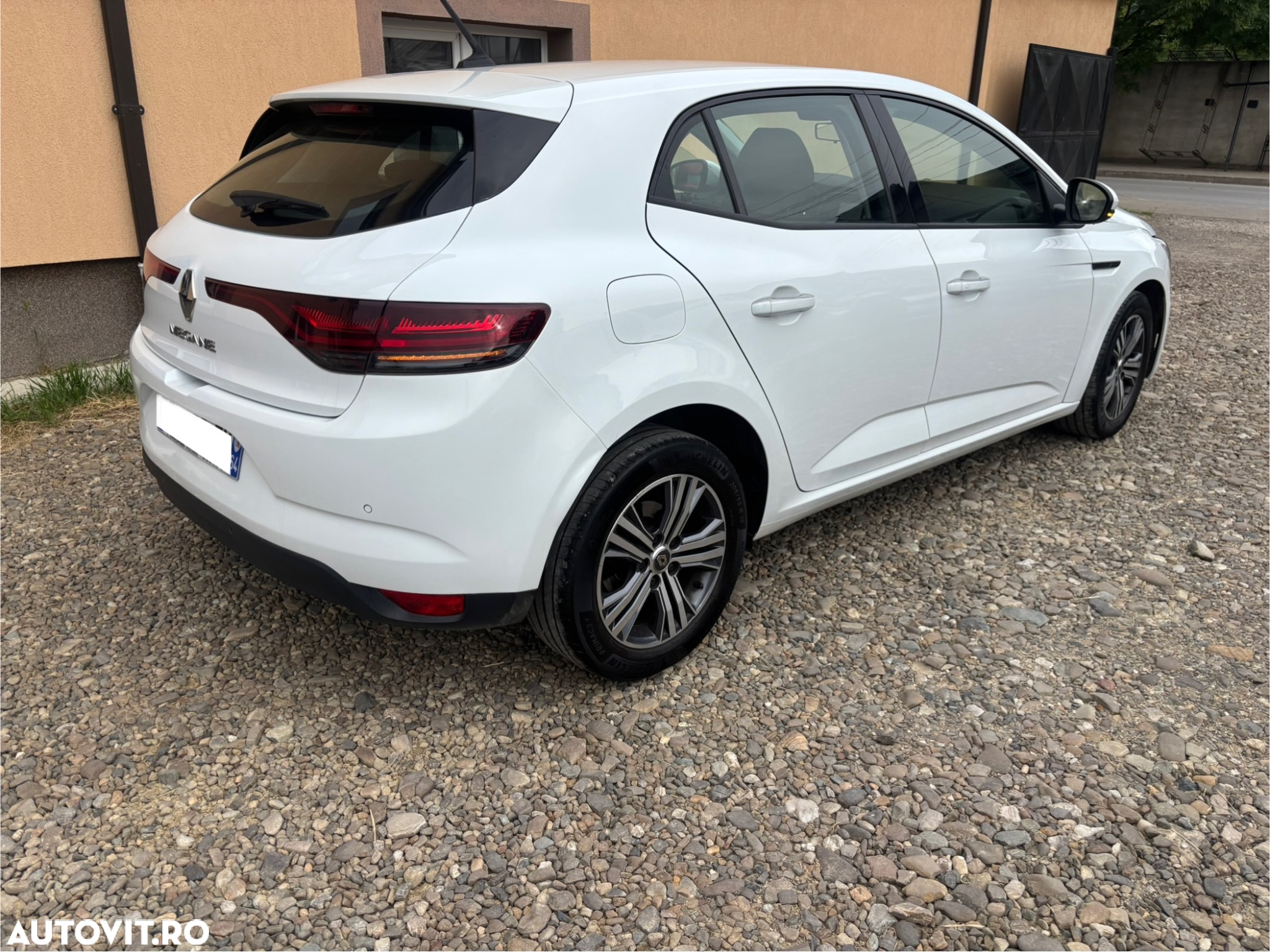 Renault Megane BLUE dCi 115 EDC Techno - 4