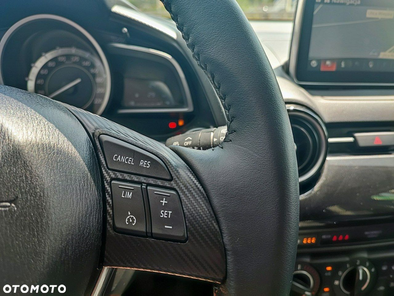 Mazda 2 SKYACTIV-G 90 Exclusive-Line - 14