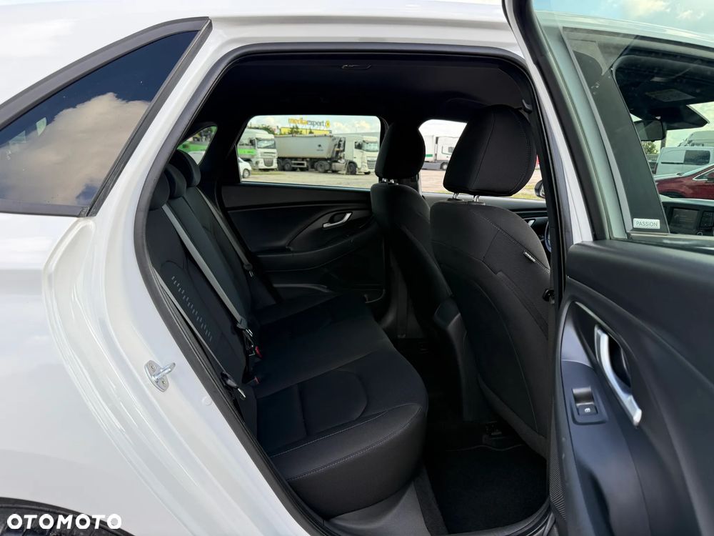 Hyundai i30 1.4 Passion - 31