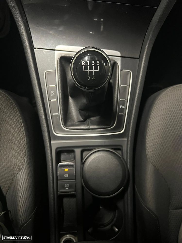 VW Golf Variant 1.6 TDi Confortline - 9