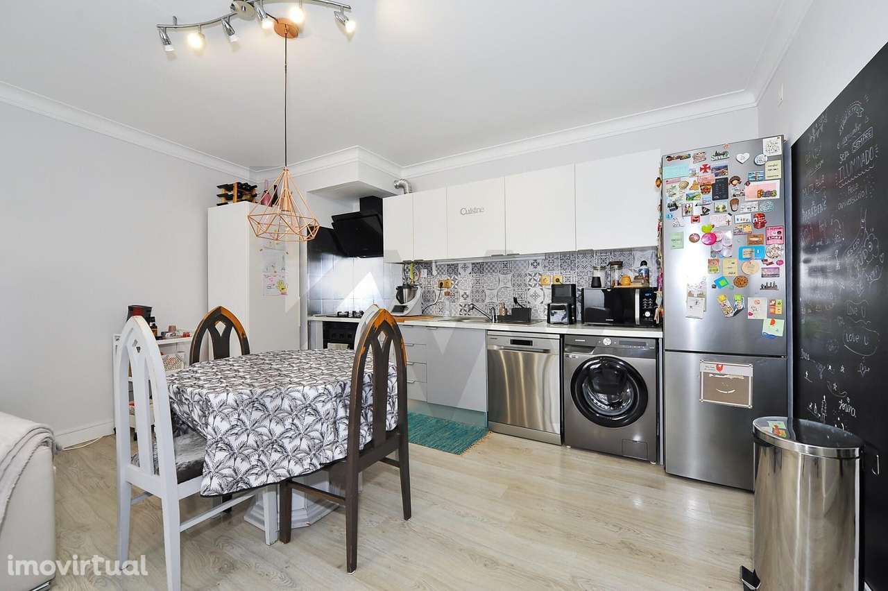 MORADIA ISOLADA T4 + T2 INDEPENDENTE | CANEÇAS | OPORTUNIDADE ÚNICA - Grande imagem: 4/57