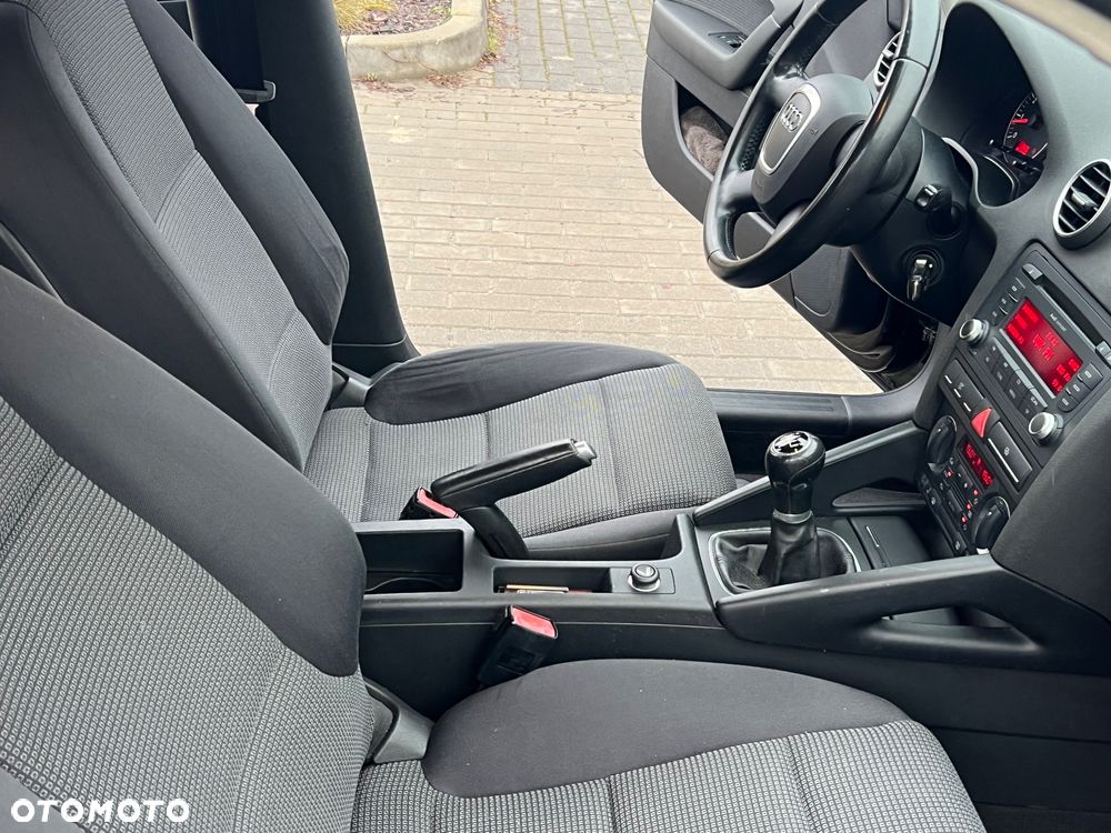 Audi A3 Sportback 1.6 Ambition - 12