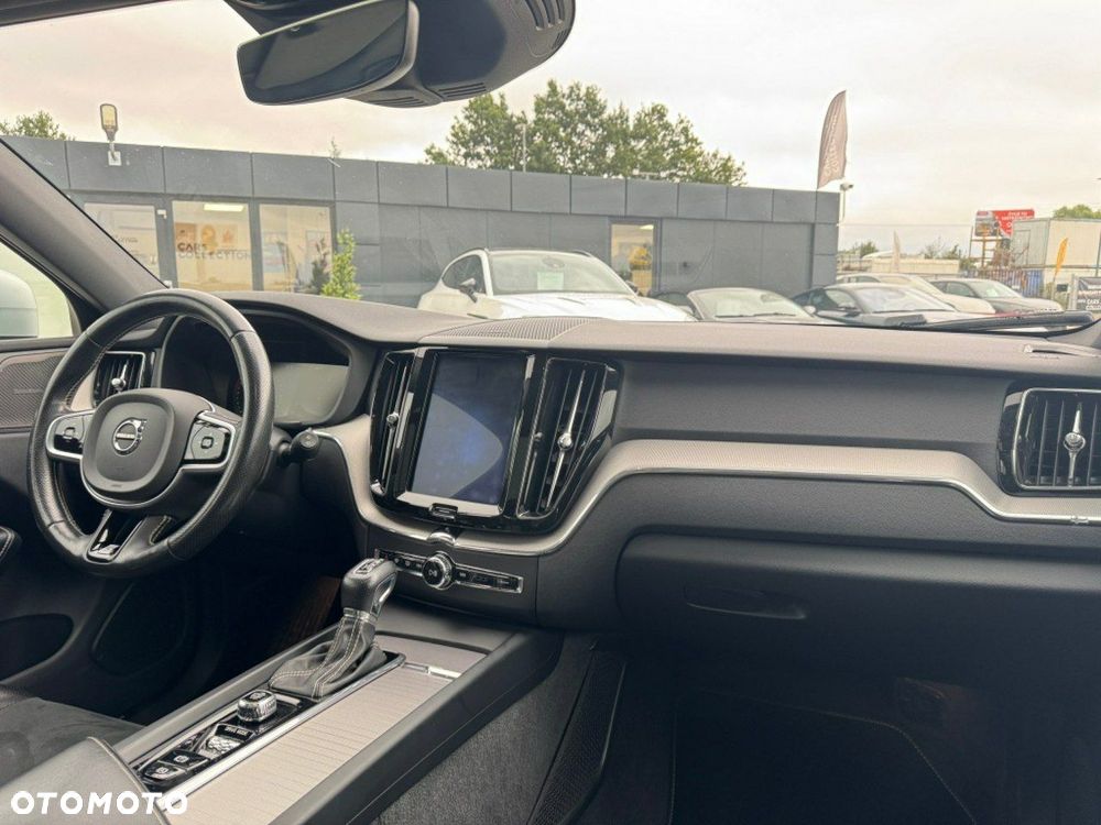 Volvo XC 60 D5 AWD R-Design - 13