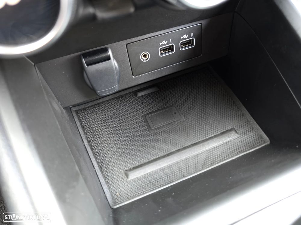 Renault Clio 1.6 E-Tech Full Hybrid Esprit Alpine - 24