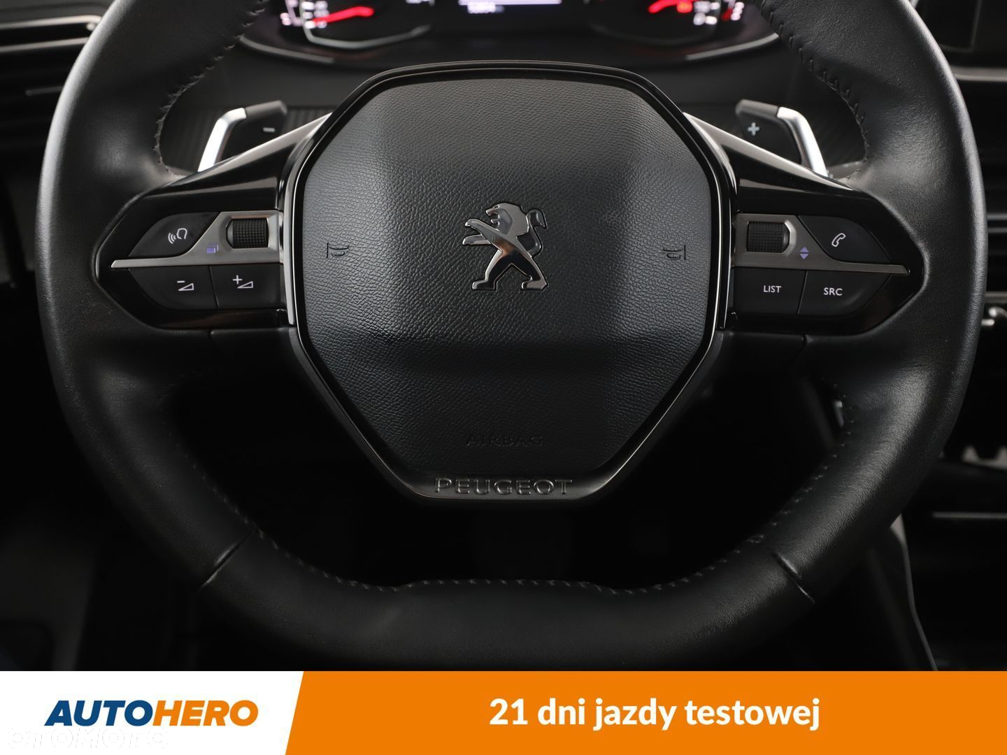 Peugeot 208 - 18