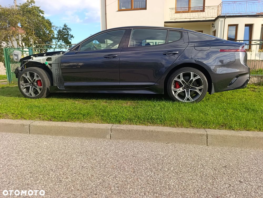 Kia Stinger - 6