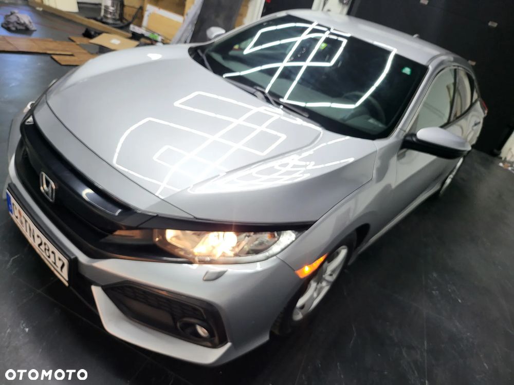 Honda Civic 1.0 i-VTEC Turbo CVT Comfort Sport - 18