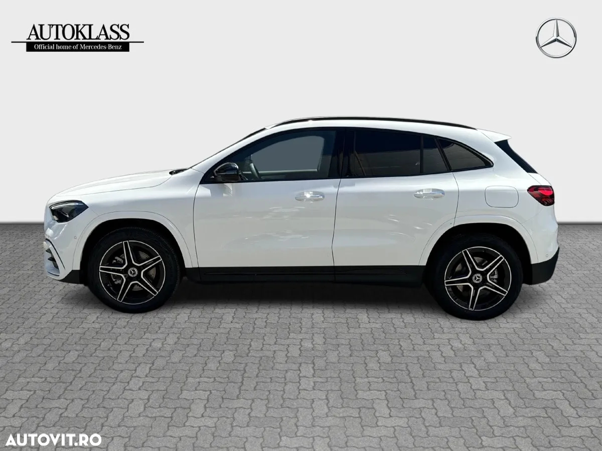 Mercedes-Benz GLA - 8