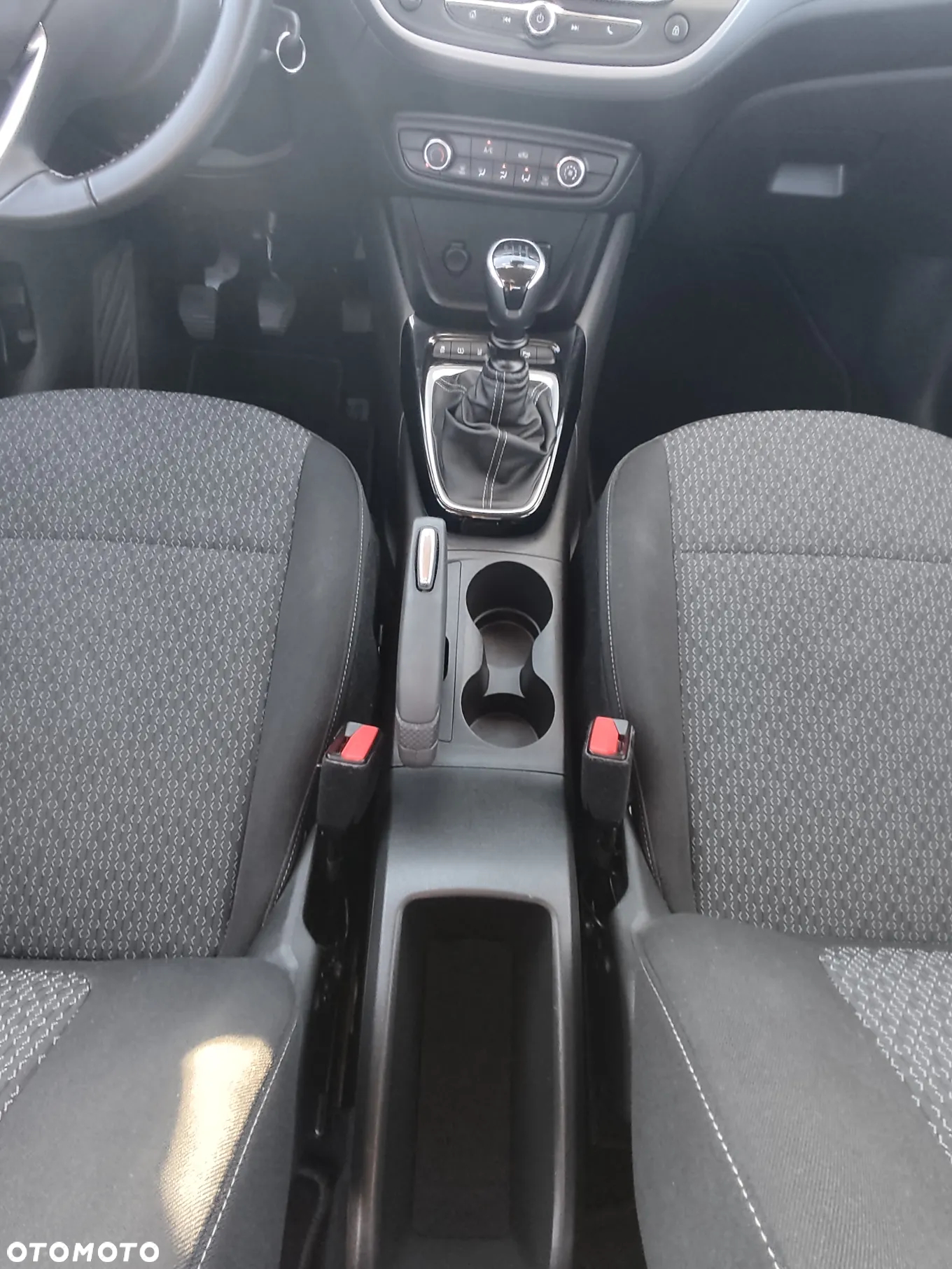 Opel Crossland X - 17