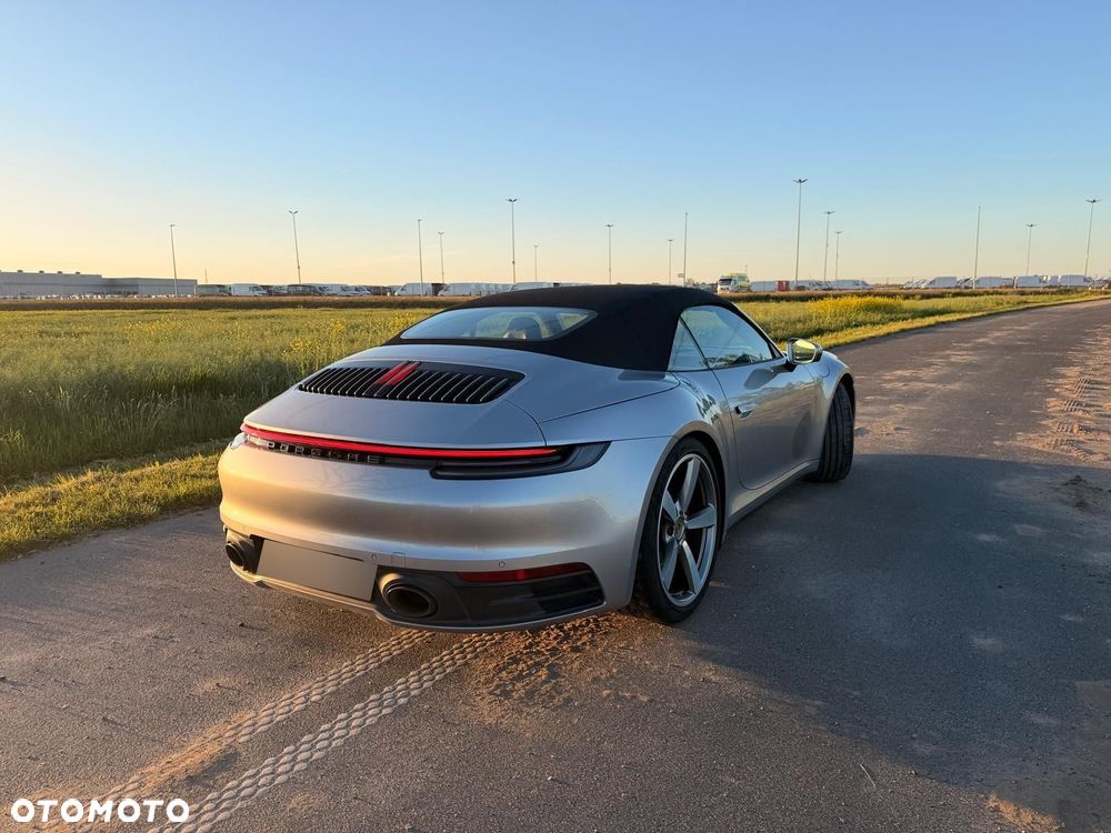 Porsche 911 Carrera 4S - 6