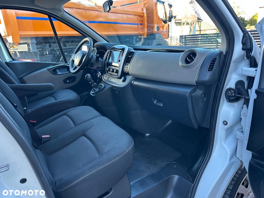 Renault Trafic - 26