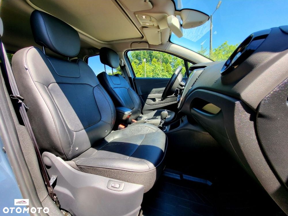 Renault Captur - 16