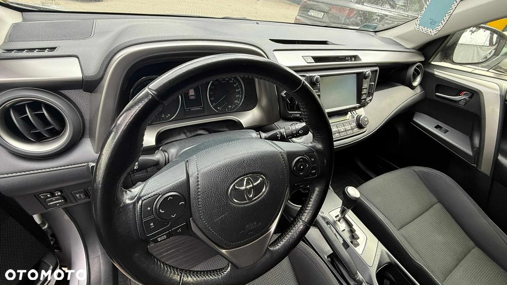 Toyota RAV4 - 10