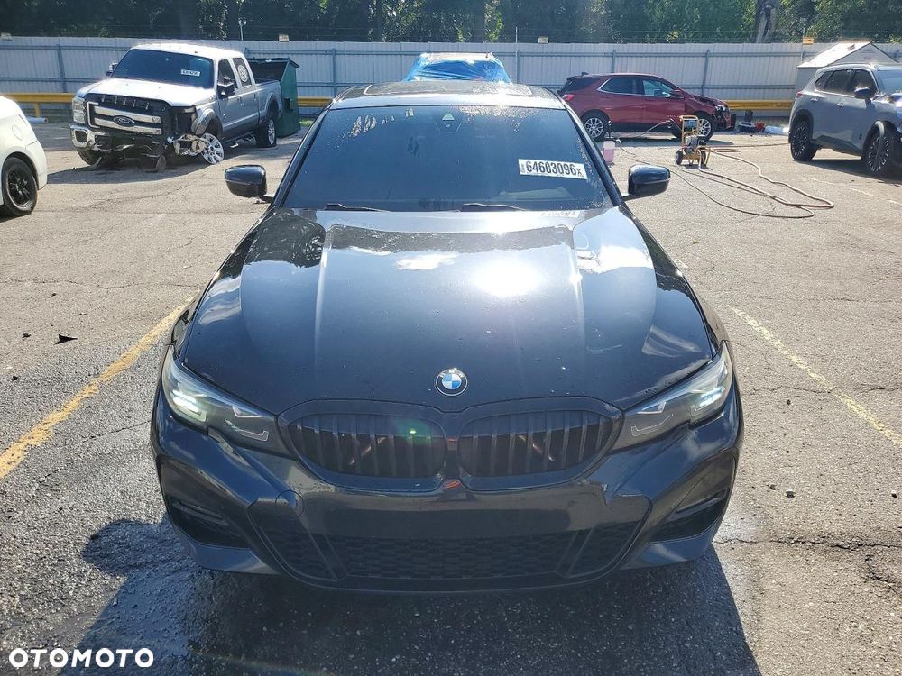 BMW Seria 3 330i M Sport - 2