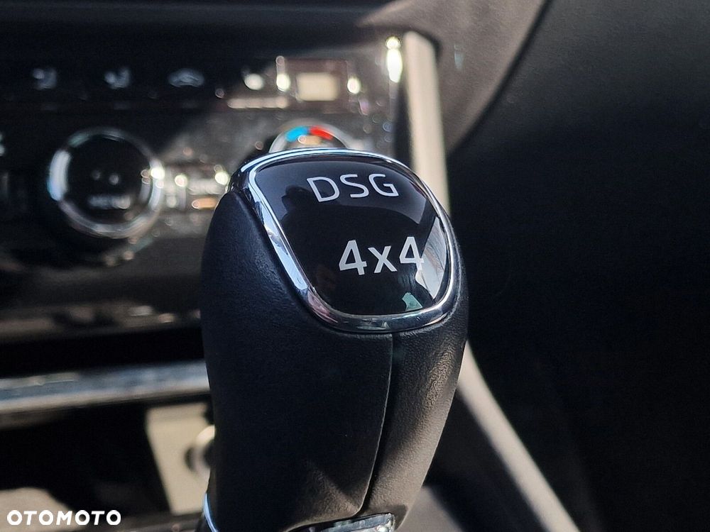 Skoda Superb 2.0 TDI SCR 4x4 L&K DSG - 29