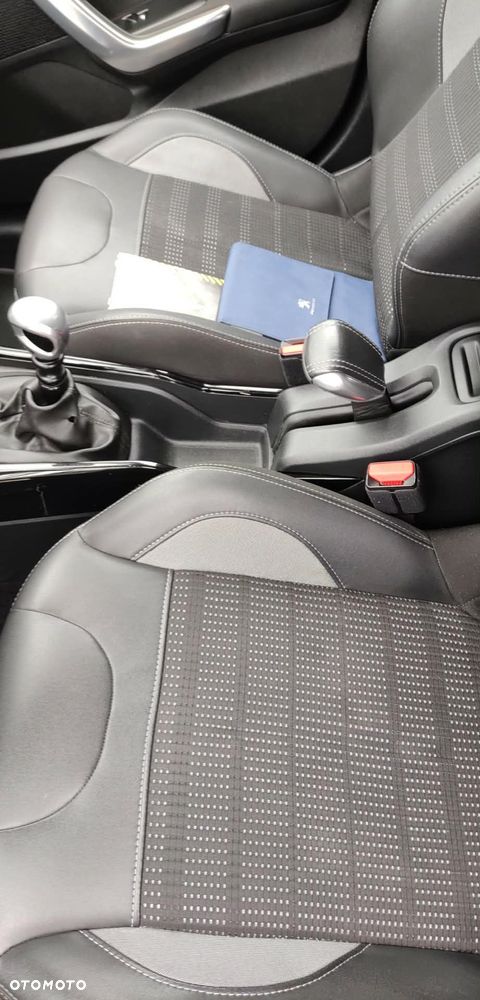 Peugeot 2008 1.6 BlueHDi Allure - 9