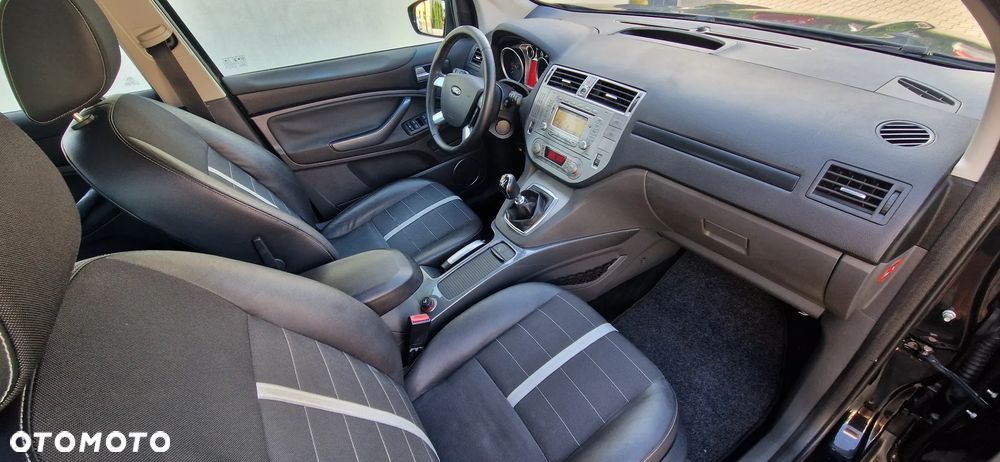 Ford Kuga 2.0 TDCi 4x4 Titanium - 14