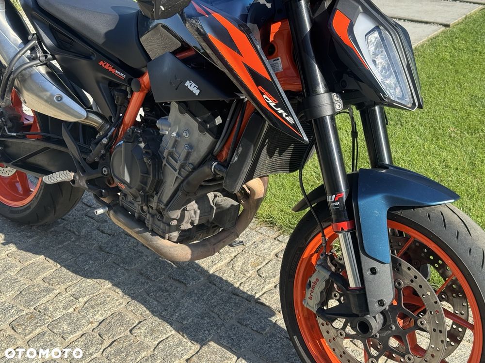 KTM DUKE 890 - 4