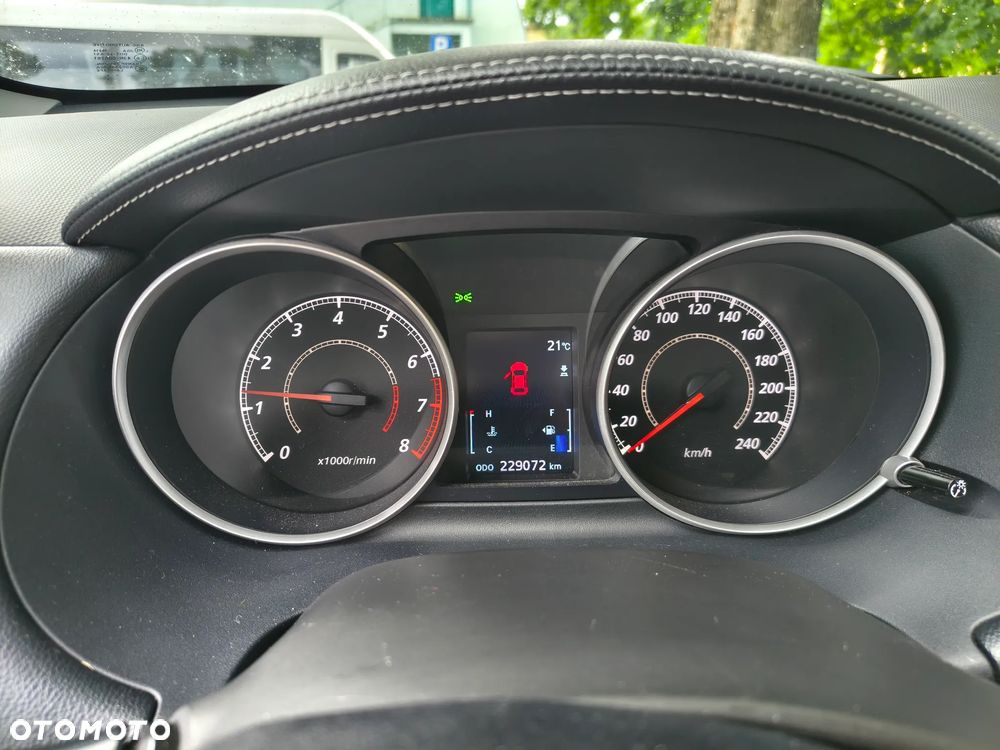 Mitsubishi Outlander 2.0 Intense 2WD - 10
