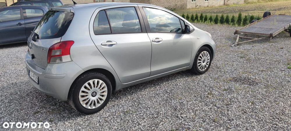 Toyota Yaris 1.3 VVT-i Sol - 6