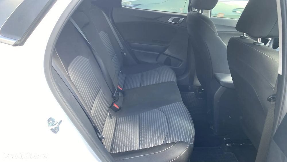 Kia XCeed 1.5 T-GDI M DCT - 17