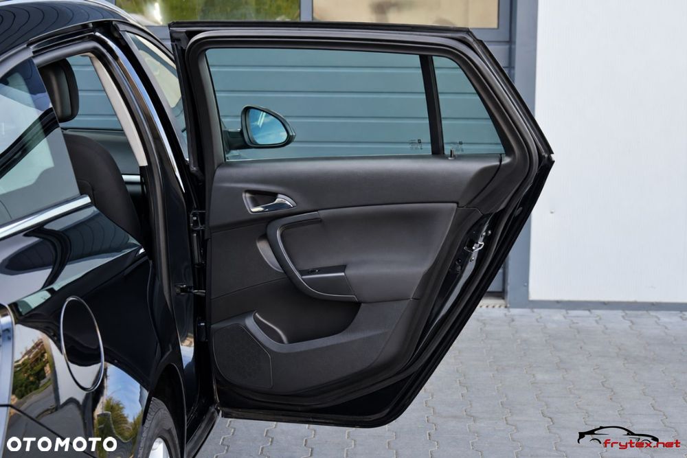 Opel Insignia - 22