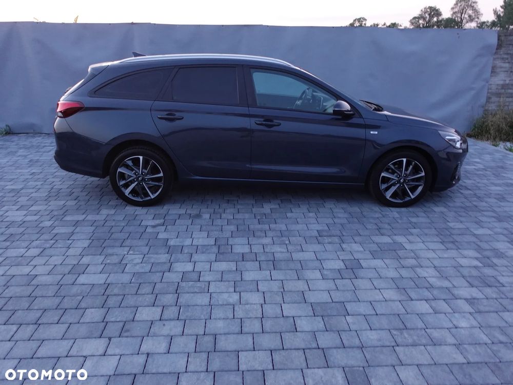 Hyundai i30 1.5 T-GDI 48V-Hybrid DCT Trend - 1