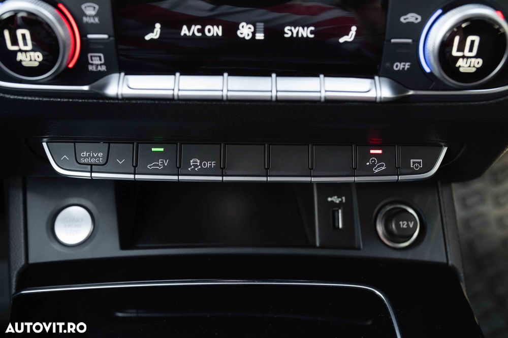 Audi Q5 55 TFSIe quattro S tronic S line - 32
