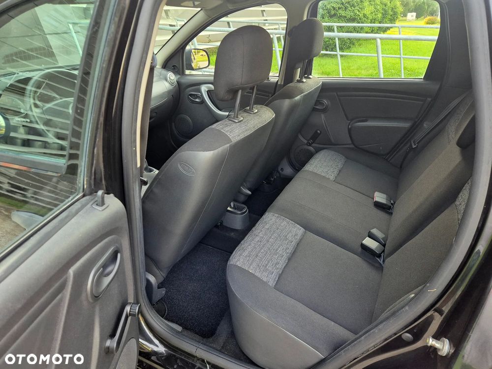 Dacia Duster 1.6 16V 4x2 Laureate - 6