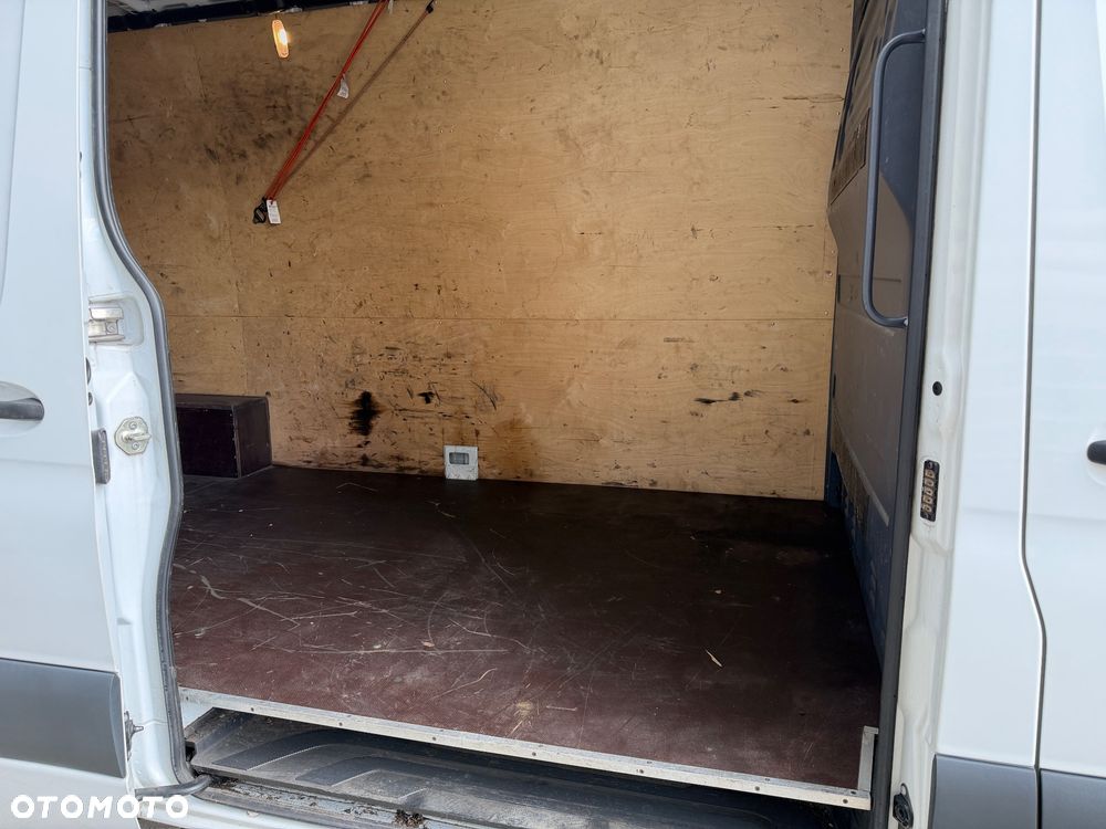 Mercedes-Benz SPRINTER - 11