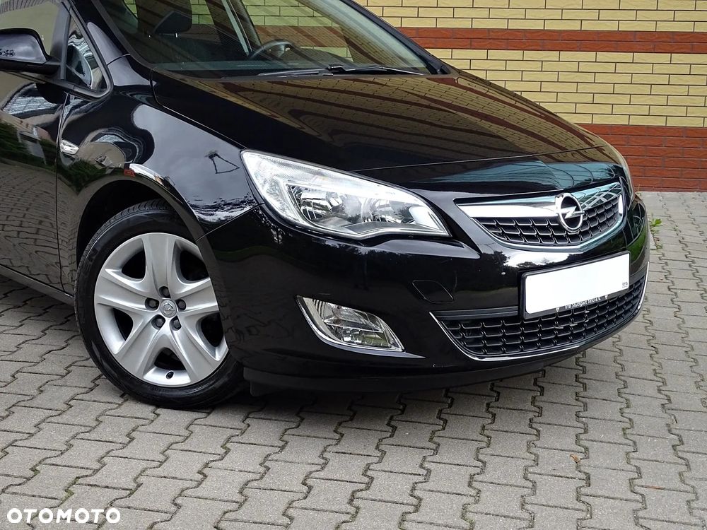 Opel Astra 1.6 Design Edition - 39