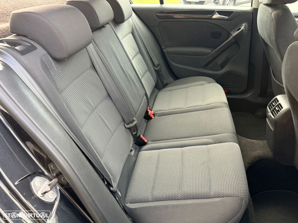 VW Golf 2.0 TDi Confortline - 19