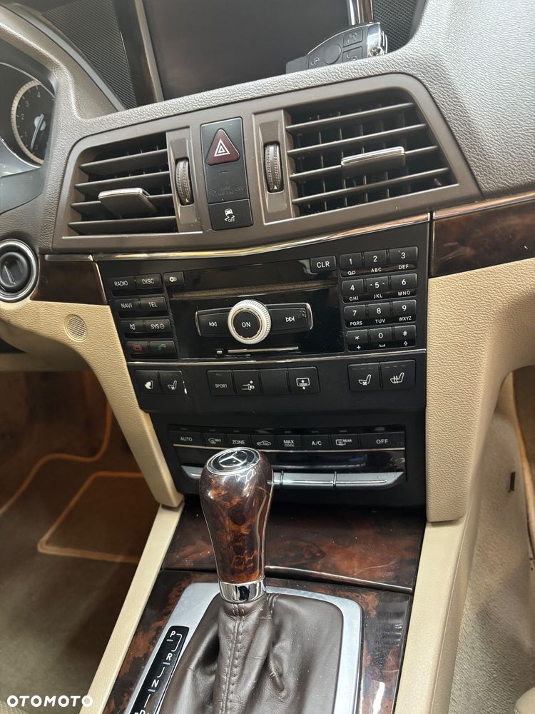 Mercedes-Benz Klasa E - 16