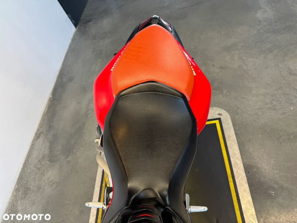 MV AGUSTA Brutale - 27