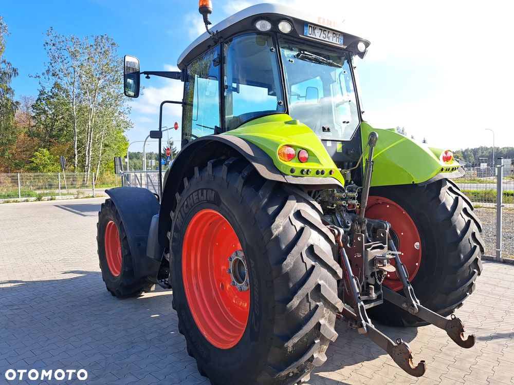 Claas ARION 630 - 9
