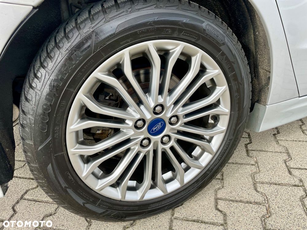 Ford Mondeo - 8