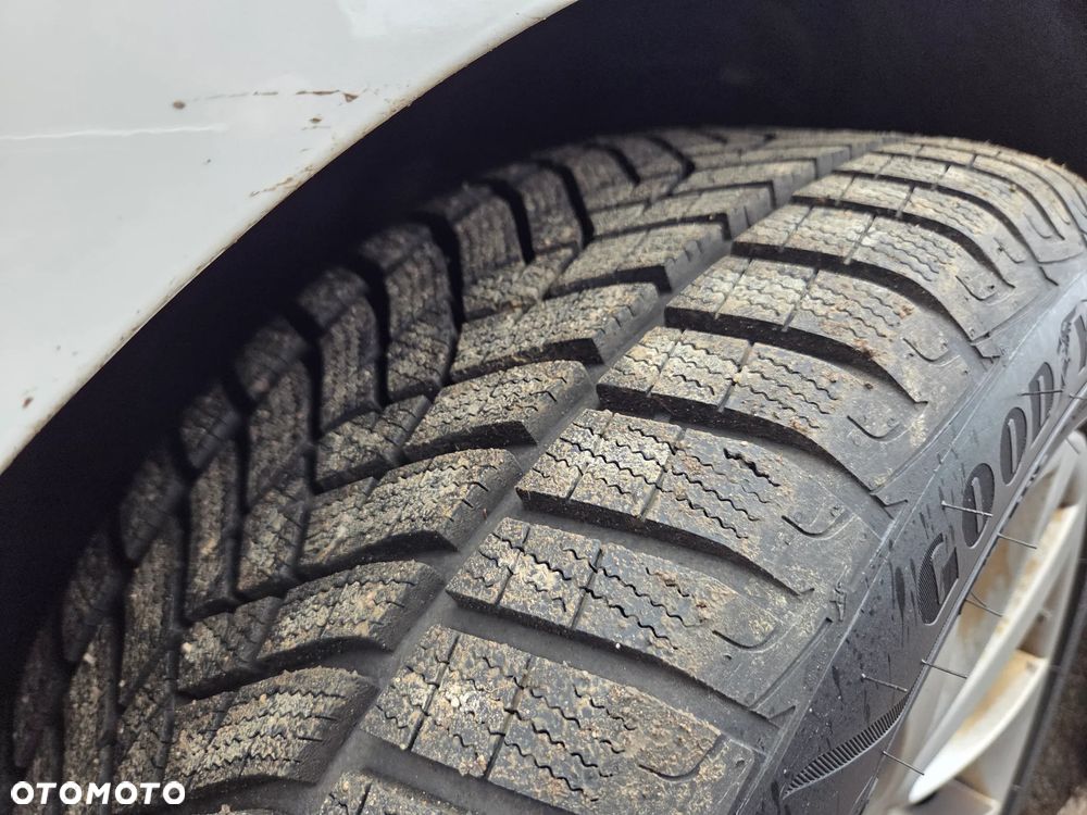 BMW Seria 3 320d Luxury Line - 16