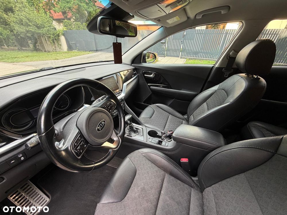 Kia Niro 1.6 GDI Hybrid M - 10