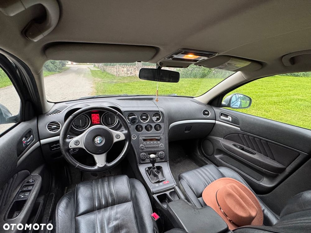 Alfa Romeo 159 1.9JTDM ti - 8