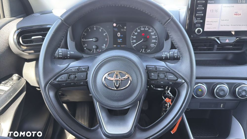Toyota Yaris - 16