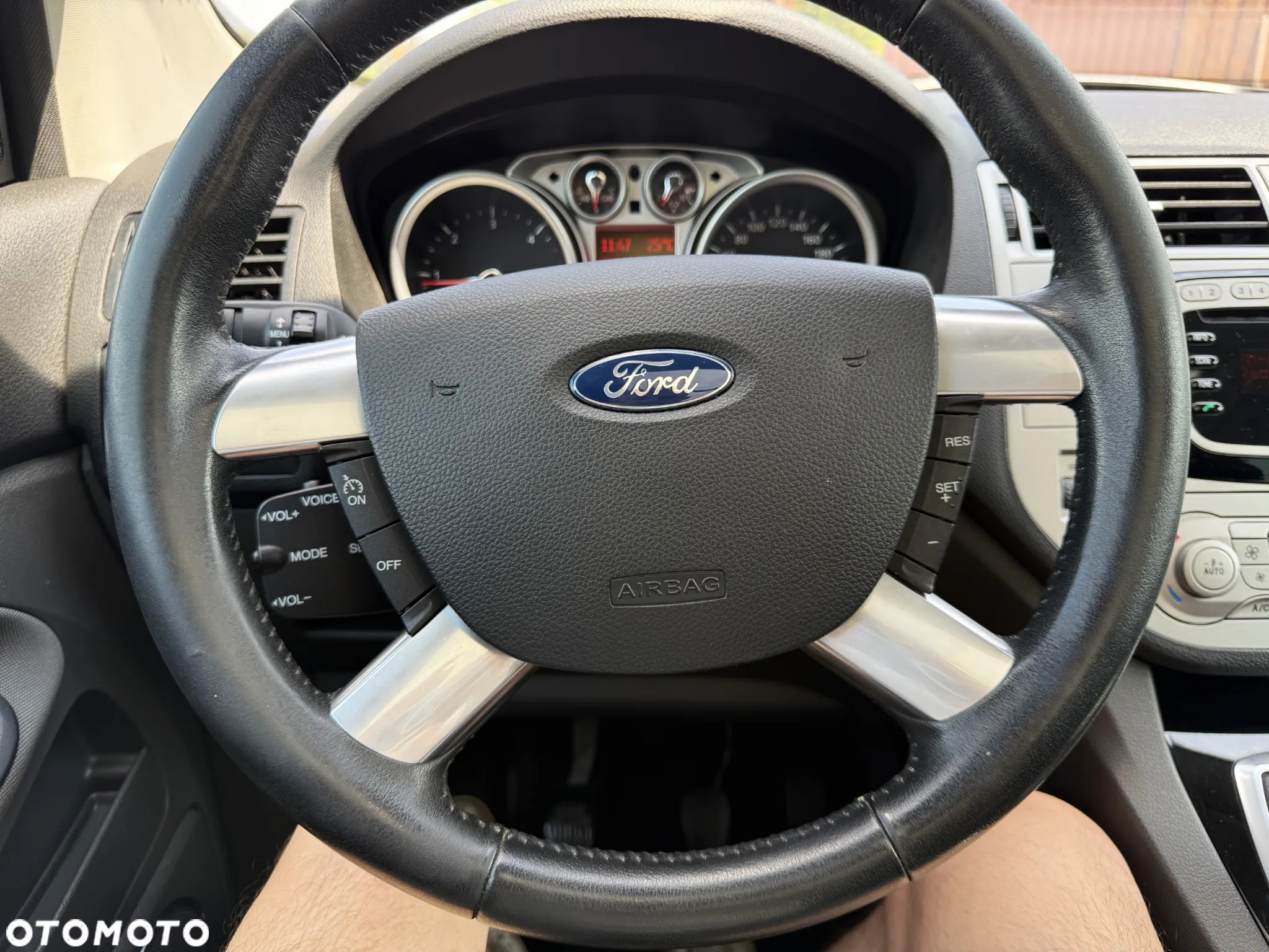 Ford Kuga 2.0 TDCi Titanium - 27