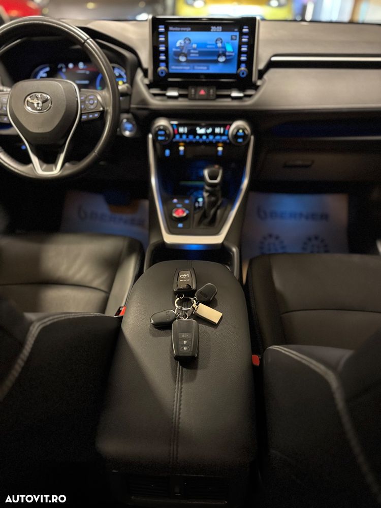 Toyota RAV4 2.5 4x4 Team Deutschland - 12