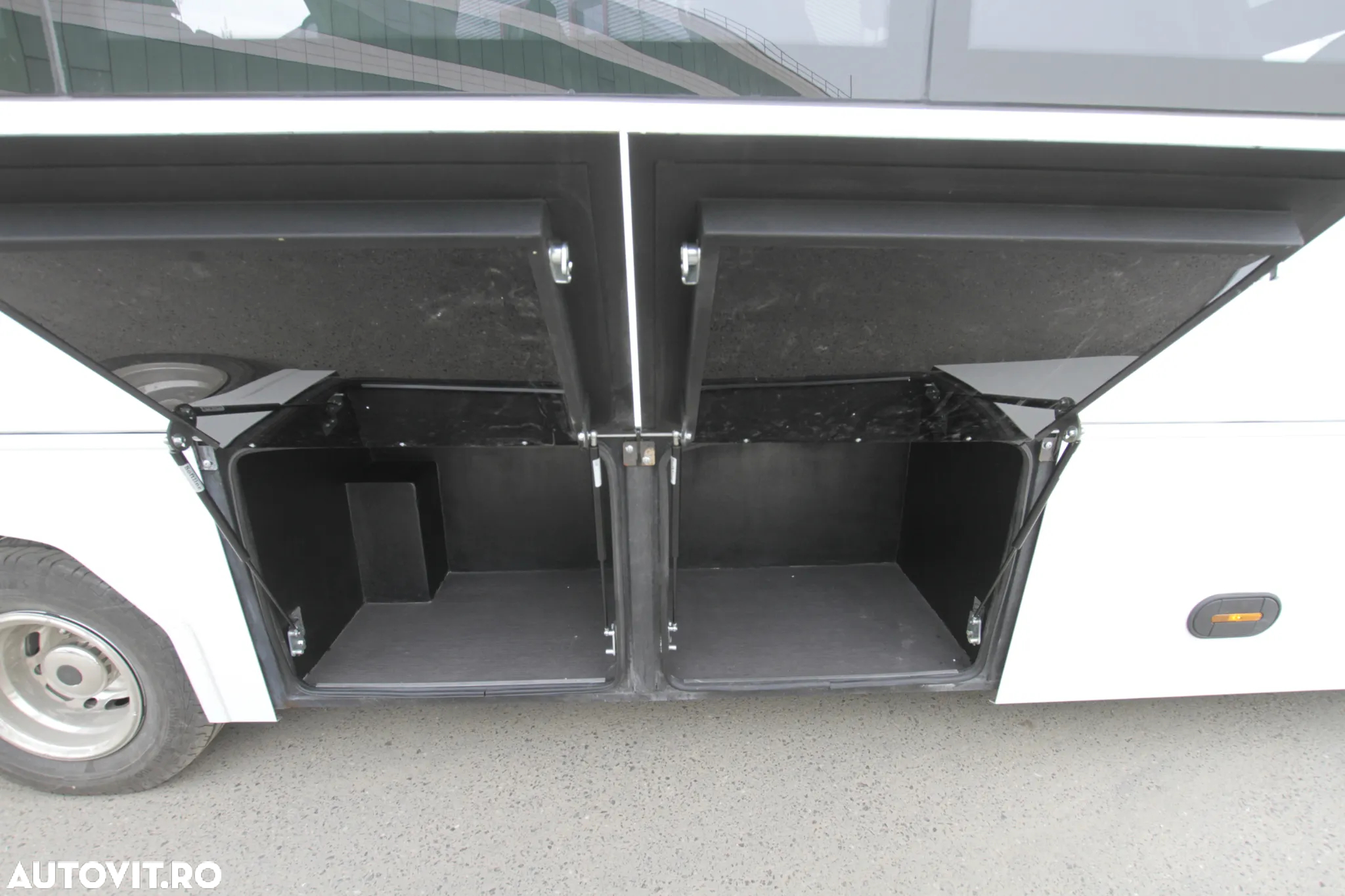 Iveco 70C18 29+1+1 locuri - 28