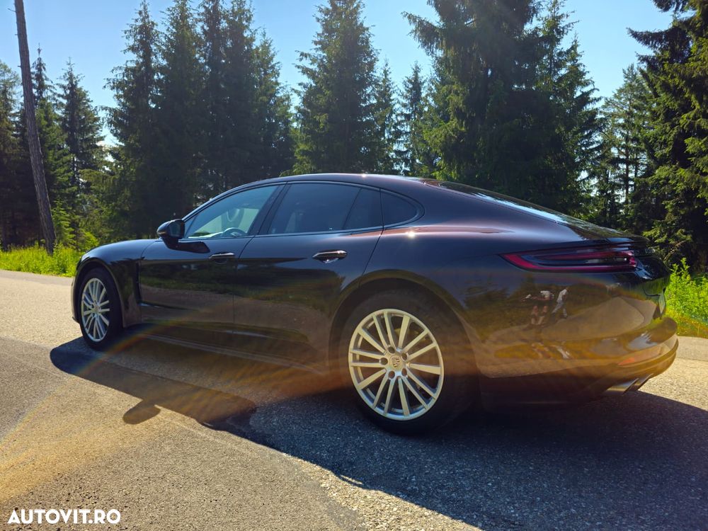 Porsche Panamera 4S - 6