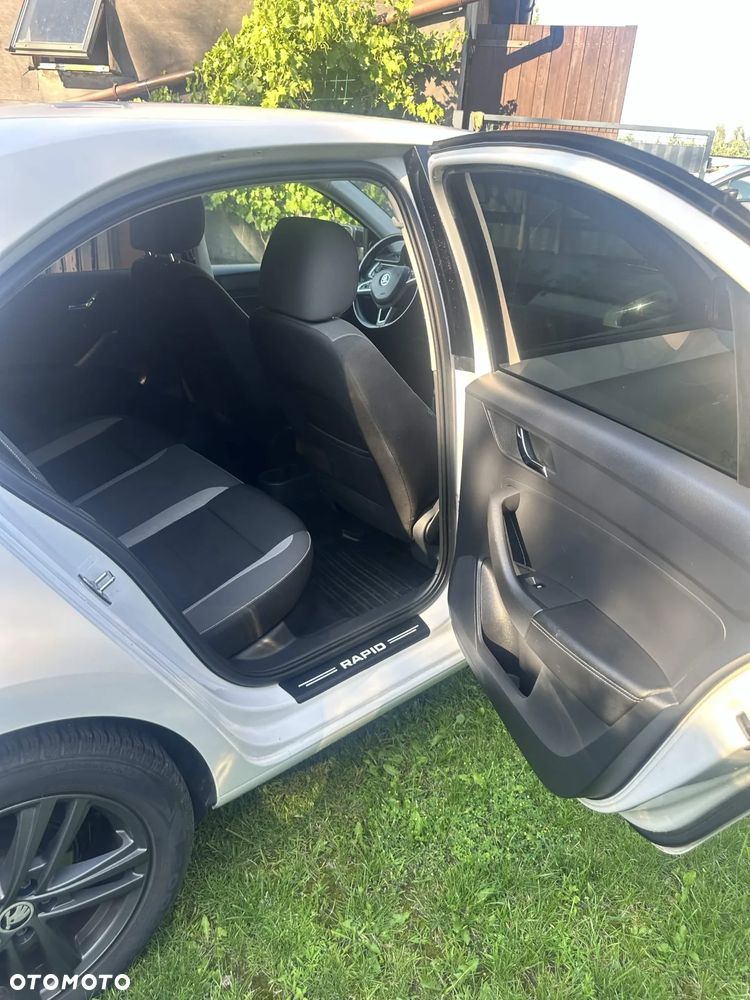 Skoda RAPID 1.2 TSI Ambition - 11