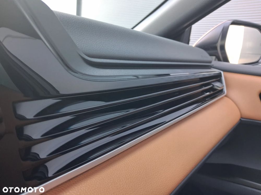 Toyota Camry - 19