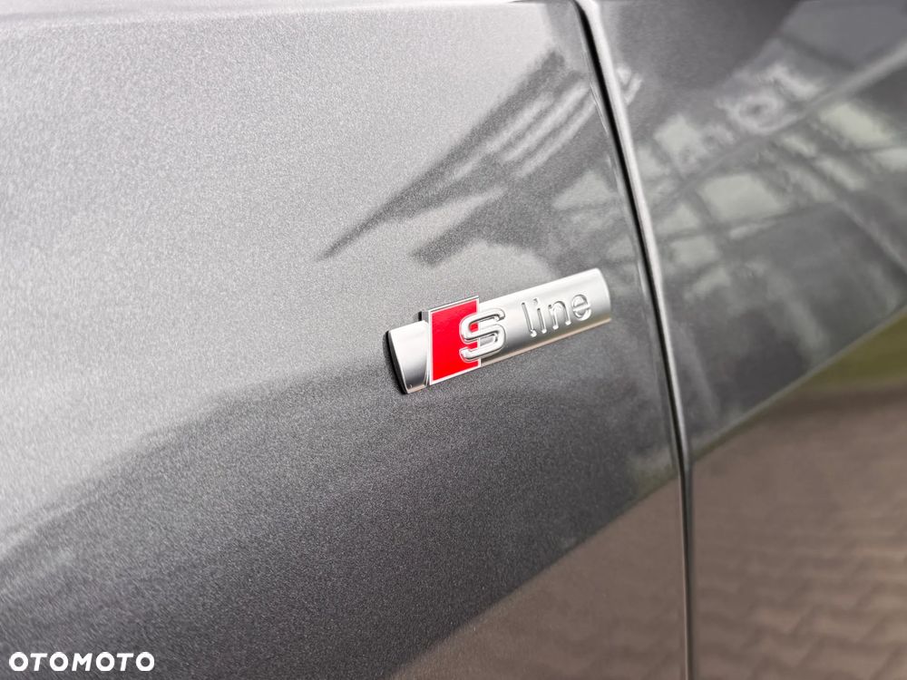 Audi Q8 TFSI e PHEV 360 kW Quattro Tiptronic - 9
